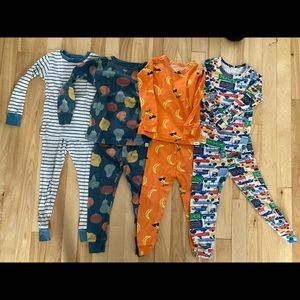 Lot of 4 toddler pajamas